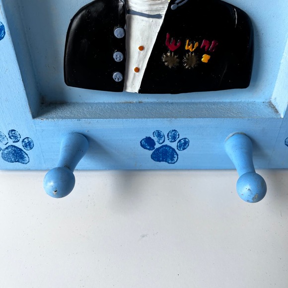 Crafty Golden Retriever Wall Hanging with Hooks Blue PawPrints Resin 3D Dog - Picture 4 of 10